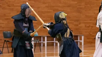 Kendoka del Dojo Dento Ryu durante un combate de competición